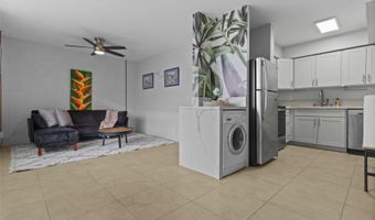 929 Ahana St 201, Honolulu, HI 96814