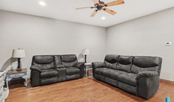 218 Douglas Blvd, Baltic, SD 57003