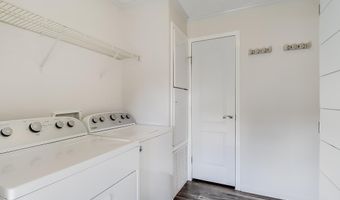 4170 Thirty Ninth St, Bay St. Louis, MS 39520