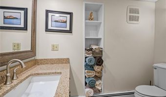 27 King St, East Greenwich, RI 02818