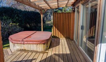 1260 JACKSON Ave SW, Bandon, OR 97411