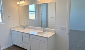 5688 E Badlands Ln, Pahrump, NV 89061