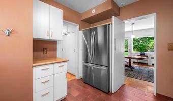 6003 LAKEHURST Dr #5, Baltimore, MD 21210