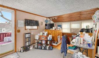 17 Padelford Ave, East Providence, RI 02915