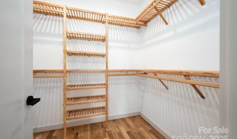 7 Montana Ave, Asheville, NC 28806