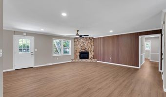 221 Greenland Rd, Anderson, SC 29626