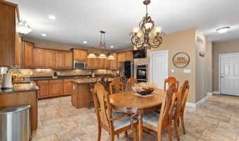 1621 Bentshire Ct, Ballwin, MO 63011