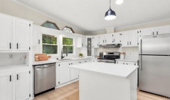444 Church St, Appomattox, VA 24522