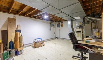 258 S Navarre Ave, Austintown, OH 44515