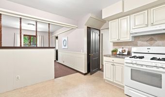 1001 Hickory Hills Dr, Angola, IN 46703