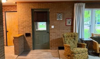607 L St, Aurora, NE 68818