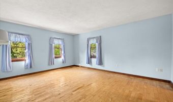30 Seabreeze Dr, Bourne, MA 02532