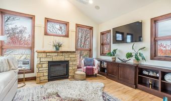 505 N Pasque Flower Trl, Brandon, SD 57005