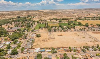 612 HONEYLOCUST St, Bloomfield, NM 87413