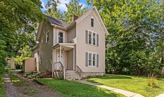 4 Maple St, Andover, NJ 07821