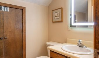25 Burkeside Rd 127, Burke, VT 05832