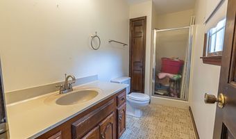 19464 Triple Crown Dr, Abingdon, VA 24211