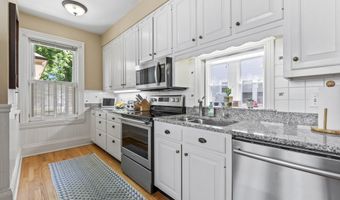 23 Chapel St, Augusta, ME 04330