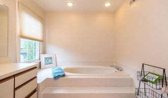 262 TOWYN Ct, Ambler, PA 19002