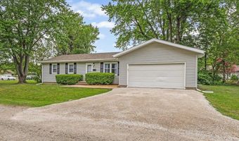 118 W Hawley St, Amboy, IL 61310