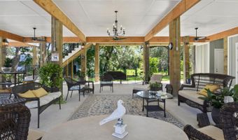 316 Leonhard Ave, Bay St. Louis, MS 39520