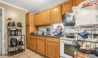 242 Pearl Harbor St, Bridgeport, CT 06610