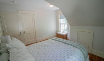 27 Princeton St, Bangor, ME 04401