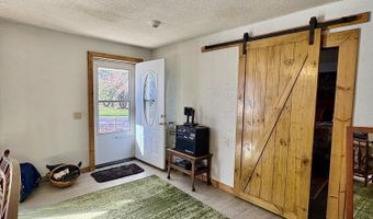 111 W Lee St, Aurora, MO 65605