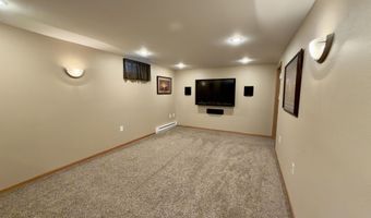 814 S Park St, Aberdeen, SD 57401