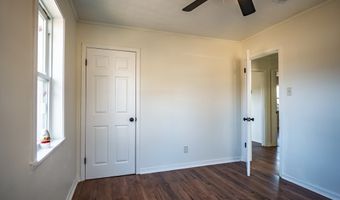 201 College St, Batesville, MS 38606