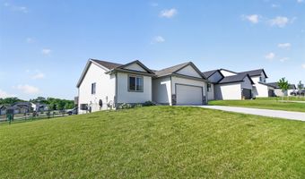 2624 21st St SW, Altoona, IA 50009