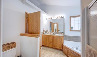 10307 Quail Ln, Arkansas City, KS 67005