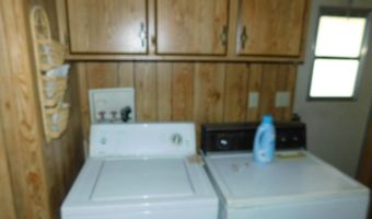 42770 Winema Dr, Bouse, AZ 85325