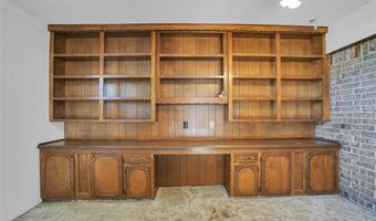 2524 N Robin St, Altus, OK 73521