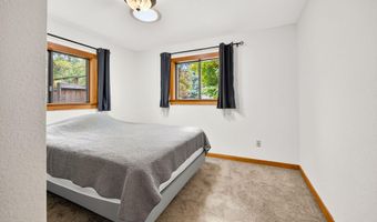 740 Park St, Ashland, OR 97520