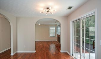 1045 Winthrope Chase Dr, Alpharetta, GA 30009