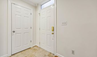 21208 HEDGEROW Ter, Ashburn, VA 20147