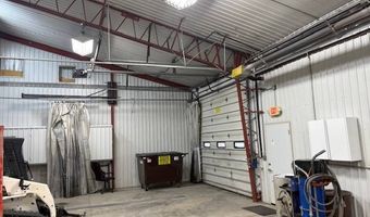 316 1st St, Aurora, NE 68818