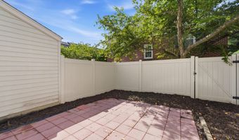 5603 INDEPENDENCE Cir, Alexandria, VA 22312