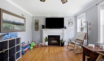 6329 Darlow Dr, Affton, MO 63123