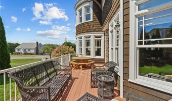 74 Bayberry Rd, Narragansett, RI 02882