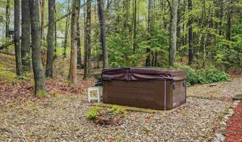 15 Roosevelt Dr, Bedford, NH 03110