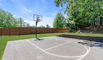 242 Perth Hill Ct, Aberdeen, NJ 07747