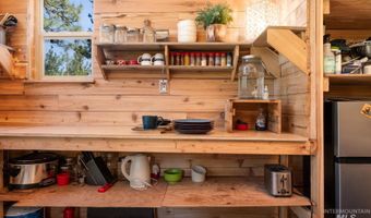 464 Collier View Rd, Cascade, ID 83611