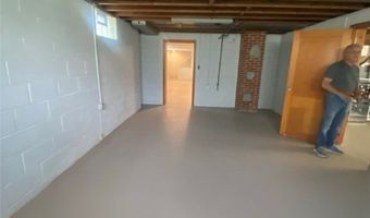 456 Sunset View Dr, Akron, OH 44320