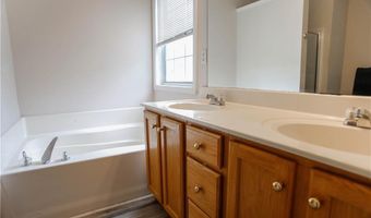 7930 River Fall Ct, Ball Ground, GA 30107