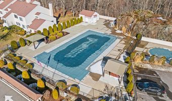 33 Eagle Rock Hl 33, Bethel, CT 06801