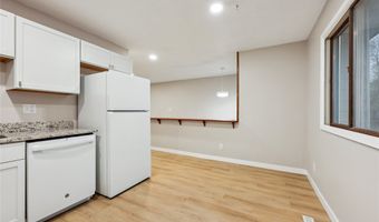 3412 Southdale Dr, Ames, IA 50010