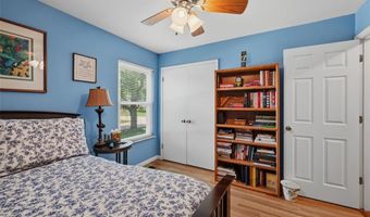 409 Mayfair Dr, Ballwin, MO 63011
