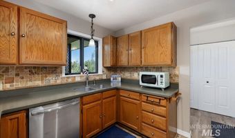 1030 Clear Creek Dr, Buhl, ID 83316